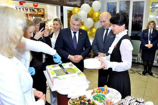 Фирменный магазин 7 вновь открылся, но уже на железнодорожном вокзале города