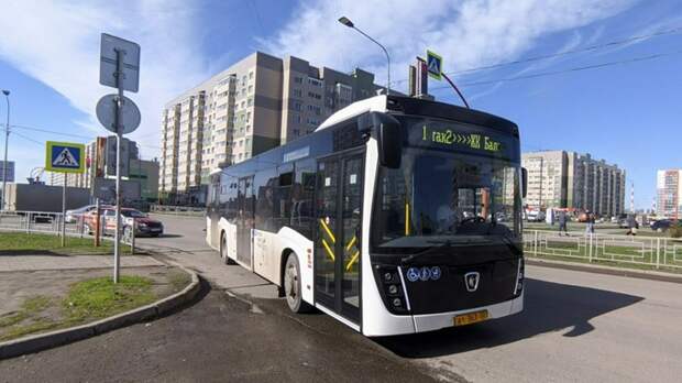 Как выглядят внутри и снаружи новые автобусы № 1 в Барнауле, вышедшие на линию 6 мая