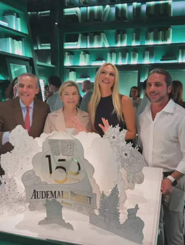 Виктория Лопырёва с гостями