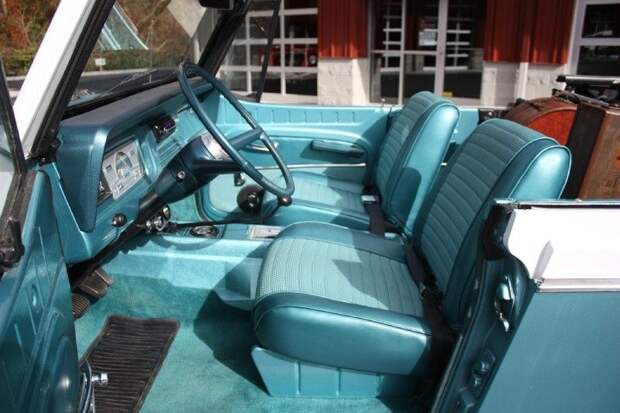 На аукцион выставлен Jeep Jeepster Commando Convertible (53 фото)