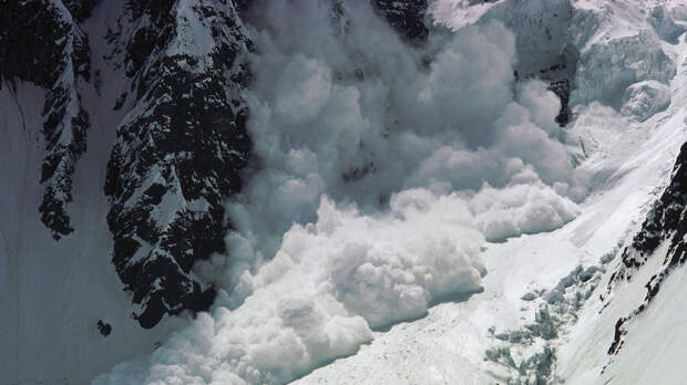 Жителей Кубани и Адыгеи предупредили о возможном сходе снежных лавин
