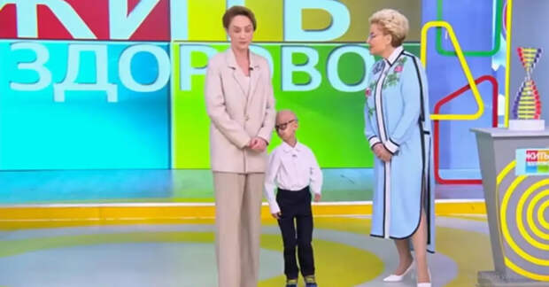 «Кто мы после этого, люди или нет?»: Малышева заступилась за мальчика Артема, которого не пускают в школу