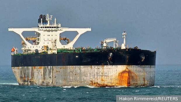 Пару слов о вранье про "российский" танкер...