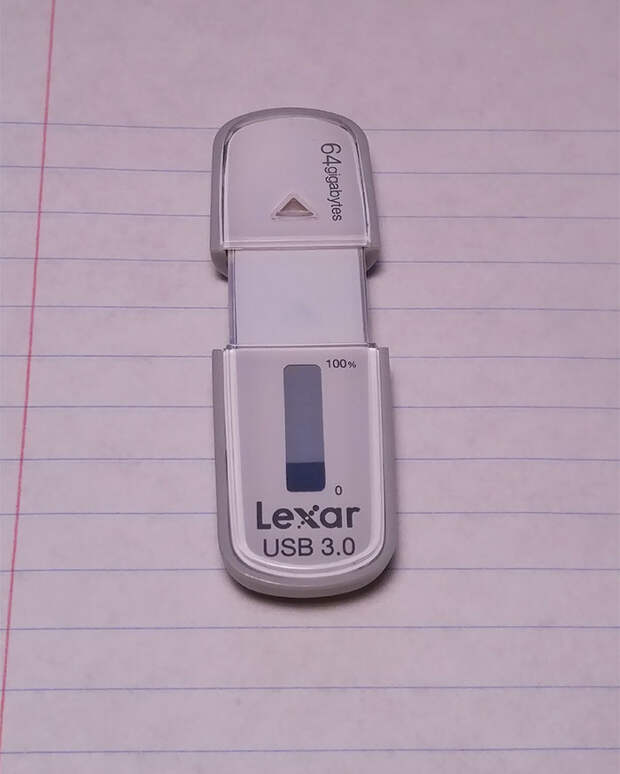 This Flash Drive Has A Capacity Meter