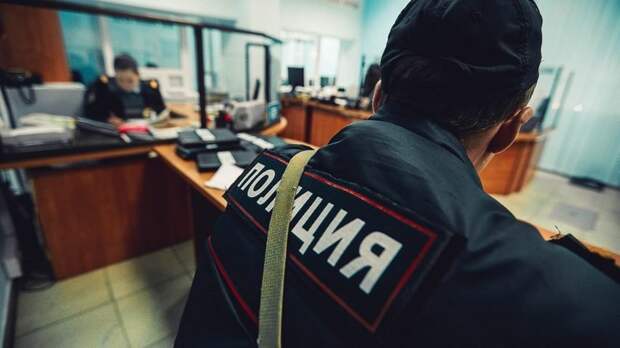 Полицейские ОНК УВД по СЗАО задержали закладчиков с 24 свертками с героином