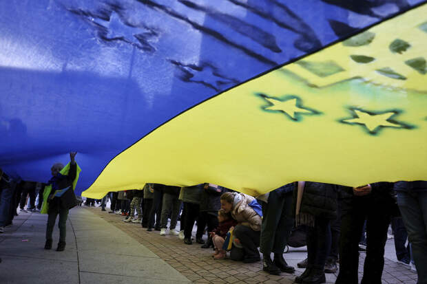 FT: Запад теряет доверие к властям Украины из-за кадровых перестановок
