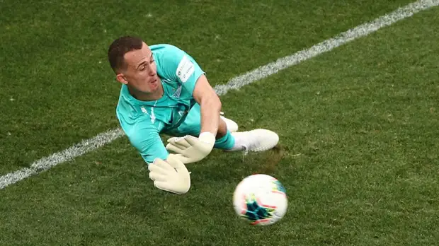 Источник: вратарь «Зенита» Лунёв пропустит матч со «Спартаком» из-за травмы