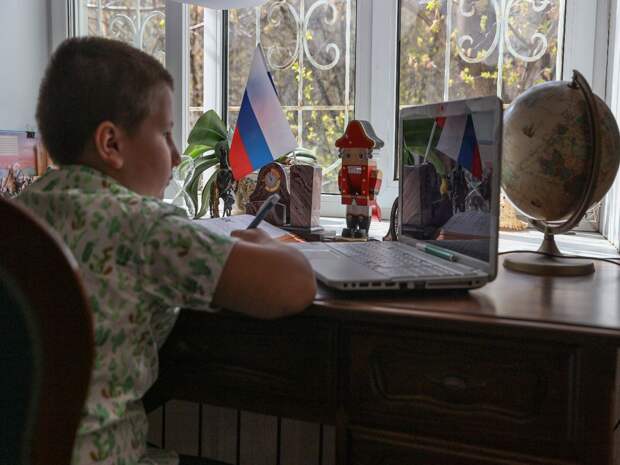 В школах Тюменской области отменили занятия для первой смены