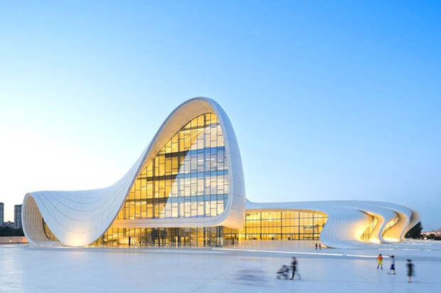 Heydar Aliyev Center. Zaha Hadid Architects.