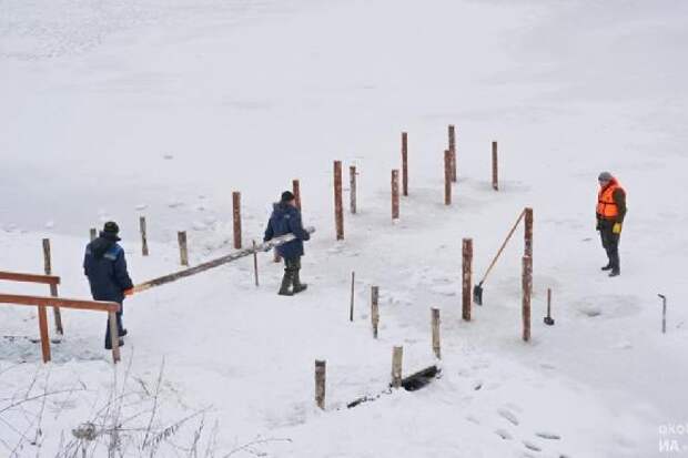 В городском парке Котовска обустраивают купель для крещенских купаний