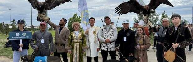 Пожарный из Карагандинской области разводит тазы и сохраняет традиции охоты