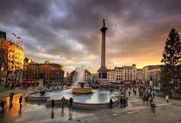 trafalgar-square