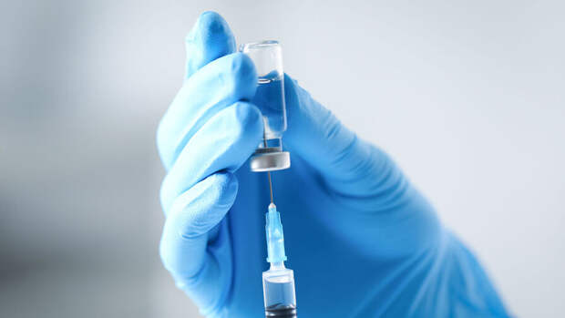 «Помогает бороться с метастазами». В России впервые применили отечественную вакцину от рака