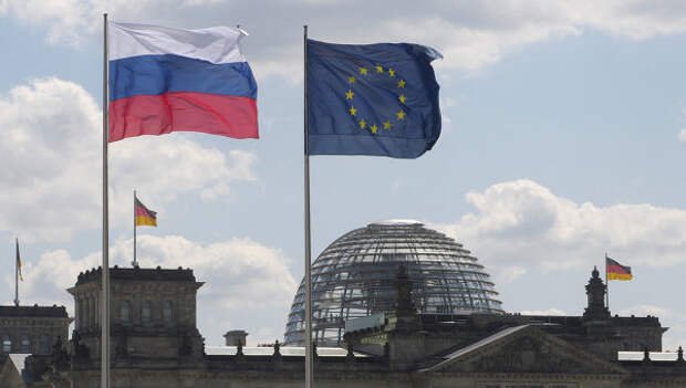 Флаги Германии, России и ЕС