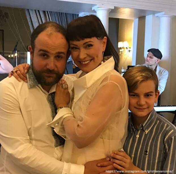 Нонна Гришаева каждый год празднует эту знаменательную дату