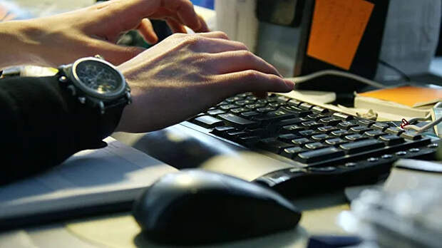 Reuters: в 2023 году хакер угрожал передать ФБР файлы по делу Эпштейна