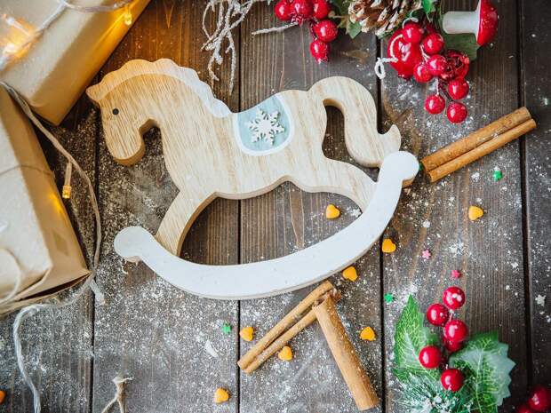 Красная Огненная Лошадь уже мчится: в чем встречать 2026-й, что поставить на стол и какие приметы нельзя нарушать