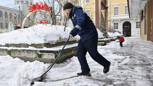 На Москву обрушился мощный снежный циклон