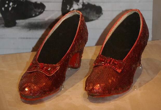 красные туфельки Дороти из фильма Волшебник страны Оз 1939