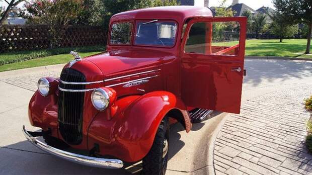 На торги выставлен 1 из 125 выпущенных Mack Jr. 1937 года выпуска (17 фото)