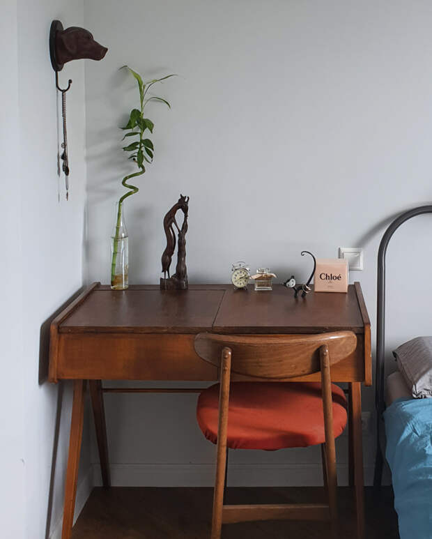 Интерьер квартиры: современный минимализм и мебель из прошлого