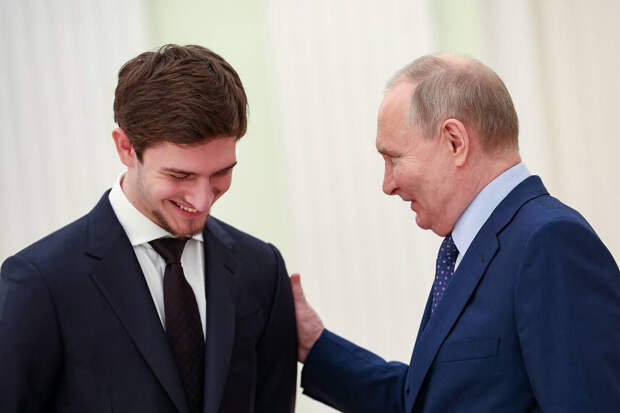 Кадыров сообщил о личной встрече Путина и своего сына Эли