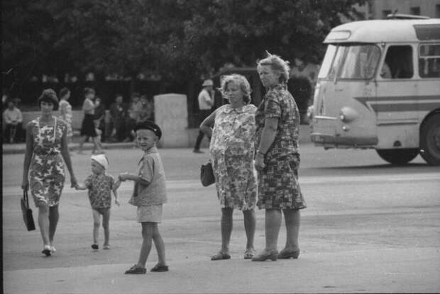 Летние платья советских женщин