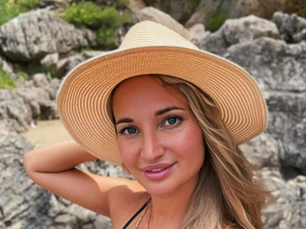 Люди обеспокоены судьбой ребенка блогера Юлии Бурцевой, умершей после пластики