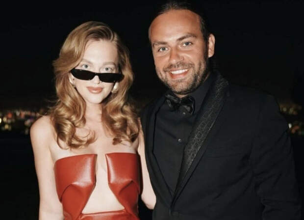 Блогер Косенко, бросивший своего сына в сугроб, разводится с женой