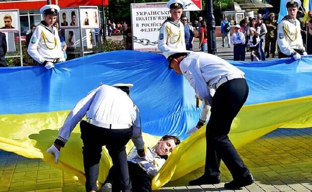 30 лет незалежности… США порвали в клочья экономику Украины