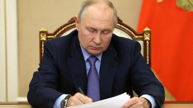 Президент России создал комиссию по противодействию угрозам биобезопасности