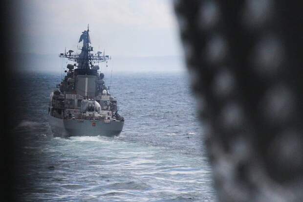 В Иране заявили о поражении американского эсминца