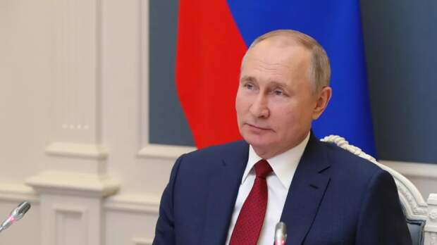 Путин: доля женщин-руководителей в России составляет 40%