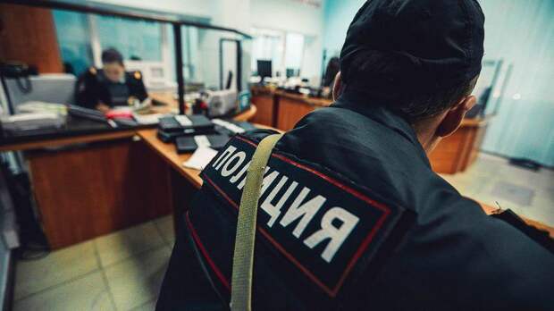 Оперативники УВД по СЗАО задержали водителя такси, подозреваемого в краже. Фото: архив редакции