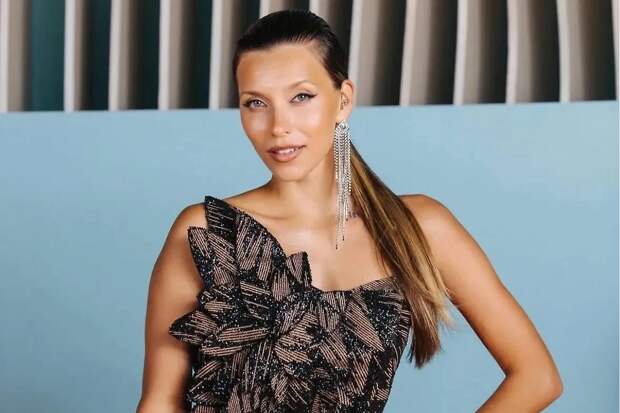 На фоне скандала из-за резонансного признания Регина Тодоренко покинула шоу «Маски»