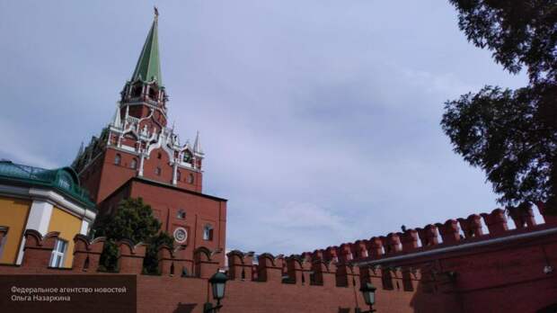 В Кремле пообещали проанализировать ситуацию с крушением самолета Ил-20