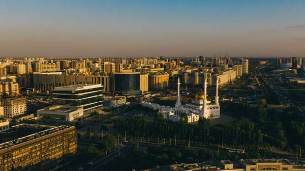 Консульский отдел посольства России в Казахстане приостановил прием граждан до 19 января