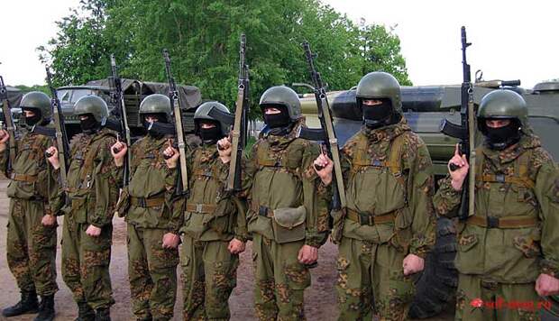 Бойцы отряда специального назначения внутренних войск МВД России «Витязь»