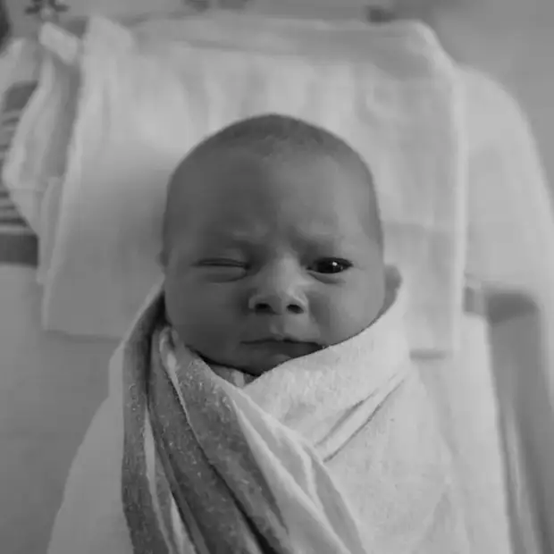 Звезда «Во все тяжкие» Аарон Пол стал отцом во второй раз