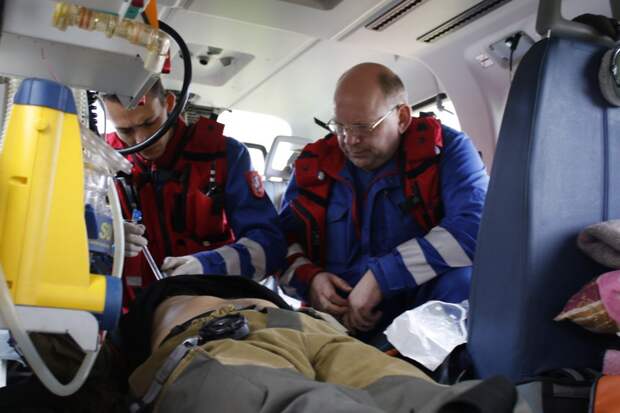 Как анестезиологи Московского авиацентра спасают людей в небе. Фото: Департамент ГОЧСиПБ