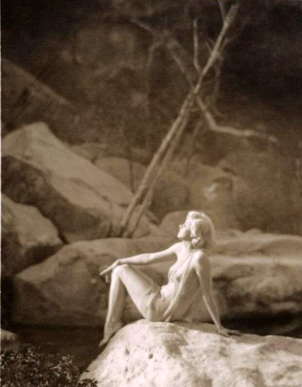 Jean Harlow Taken by Edwin Bower Hesser, 1929 (6).jpg Jean Harlow Taken by Edwin Bower Hesser, 1929 (6).jpg