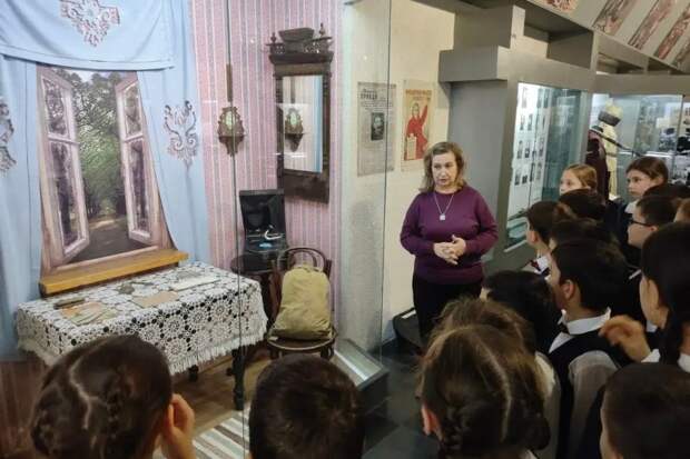 Обучающимся Адыгейской республиканской гимназии рассказали о военных действиях на территории Адыгеи