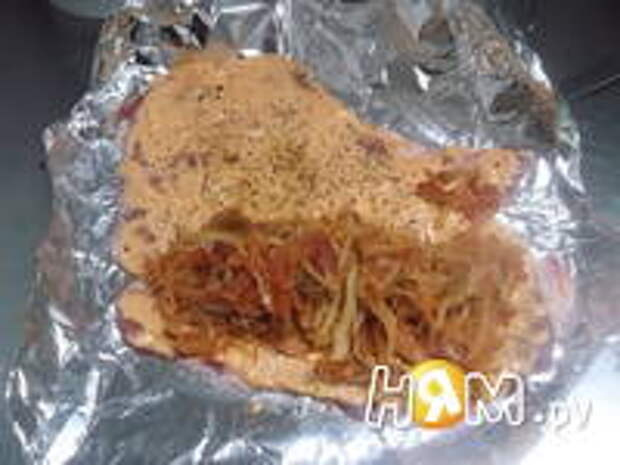 Приготовление мясного рулета с капустой: шаг 4