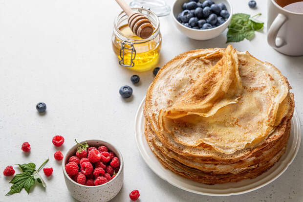 Эксперт Анищенкова: при комнатной температуре блины нужно хранить около 5 часов