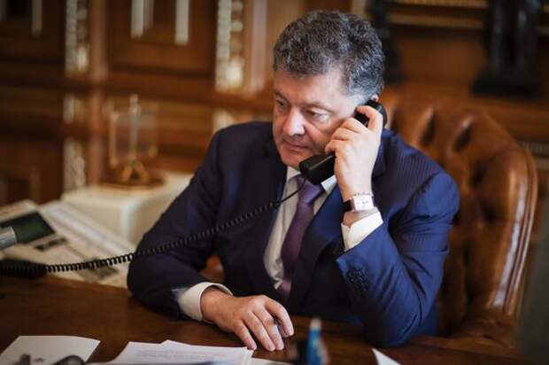 Порошенко тайком звонит Путину и шутит с ним по телефону