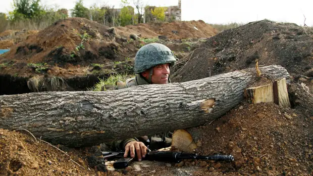 В Донбассе из-за неверного обращения с оружием погиб украинский солдат