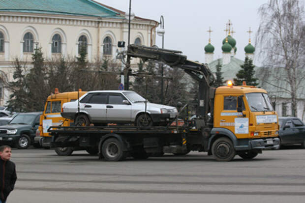 В Краснодаре за сутки сгорели два эвакуатора