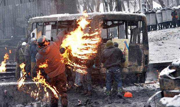 Самые невероятные и удивительные фотографии противостояния в Украине Uariot19 Самые невероятные и удивительные фотографии противостояния в Украине
