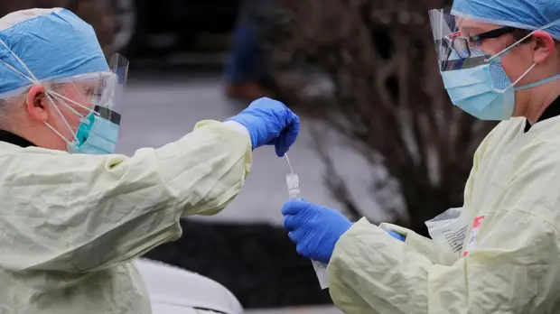 В США за сутки 1953 человека скончались от коронавируса