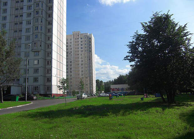 Сколько мест в Москве названо в честь героев Великой Отечественной?